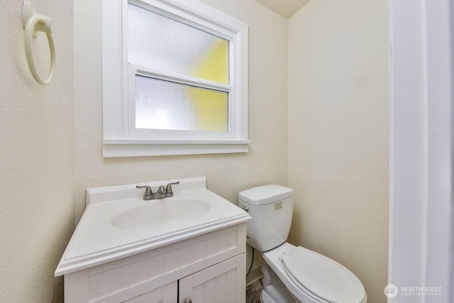 811 E 60th St, Tacoma, WA 98404 - half bath featuring toilet and vanity