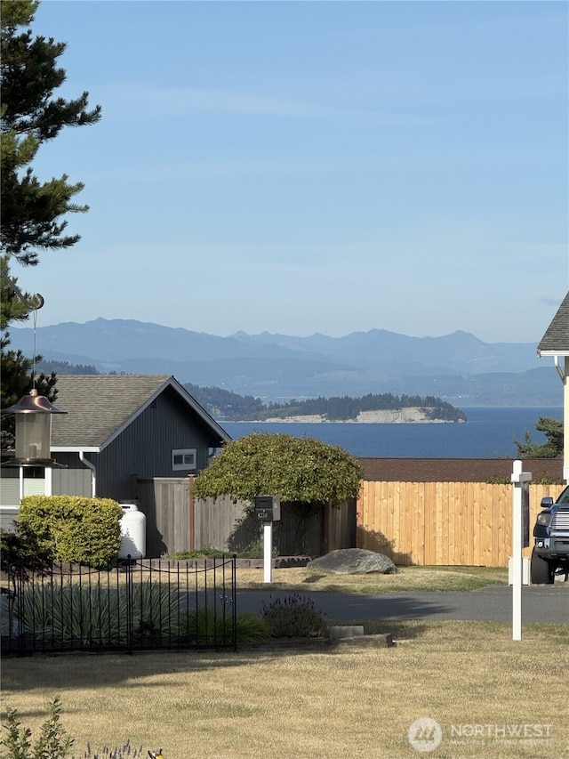 793 Starwana Ct, Oak Harbor, WA 98277 - photo 2