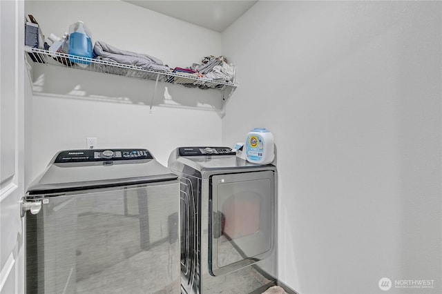 13218 197th St E, Graham, WA 98338 - laundry room featuring washing machine and clothes dryer