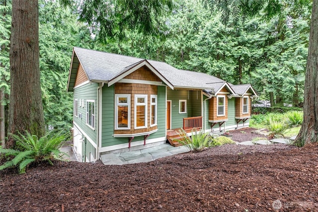 137 Sudden Valley Dr, Bellingham, WA 98229 - chalet / cabin featuring a shingled roof