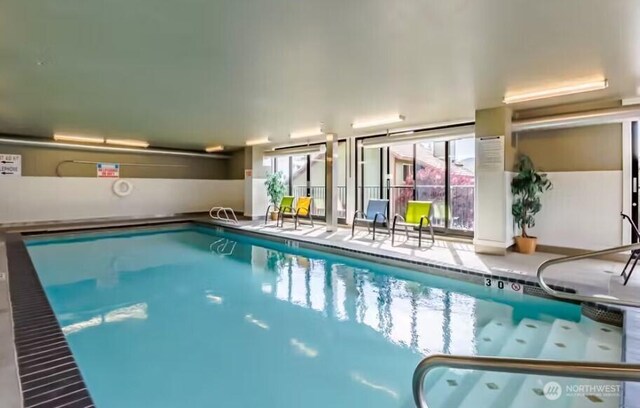 2220 W Woodin Ave Unit 303, Chelan, WA 98816 - view of indoor community pool