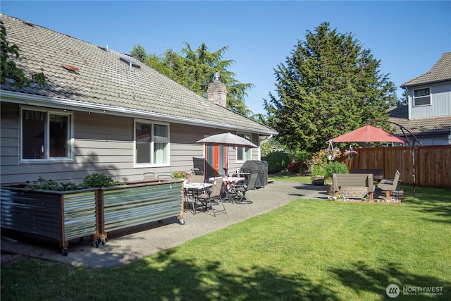22015 SE 244th Pl, Maple Valley, WA 98038 - view of yard featuring a patio and outdoor lounge area
