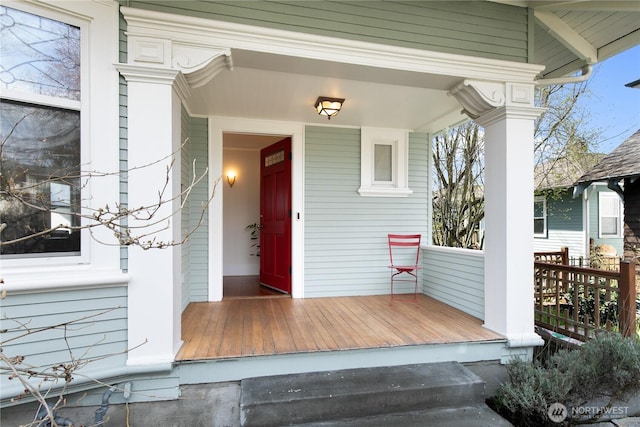 2011 E Cherry St, Seattle, WA 98122 - property entrance with a porch