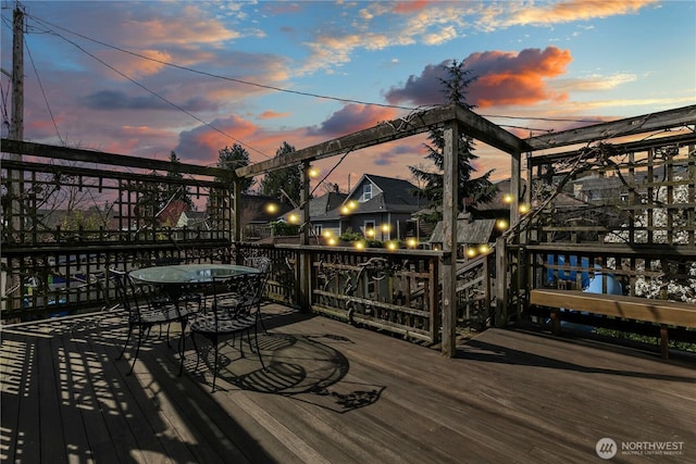 2011 E Cherry St, Seattle, WA 98122 - deck featuring outdoor dining area