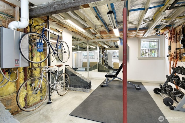 2011 E Cherry St, Seattle, WA 98122 - workout room featuring water heater