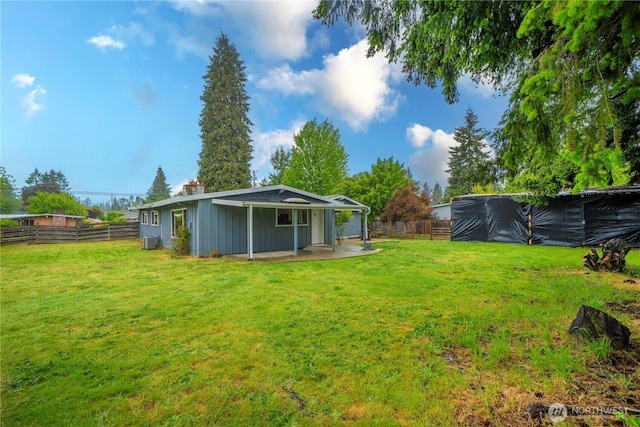 8909 Hipkins Rd SW, Lakewood, WA 98498 - view of yard featuring a patio area
