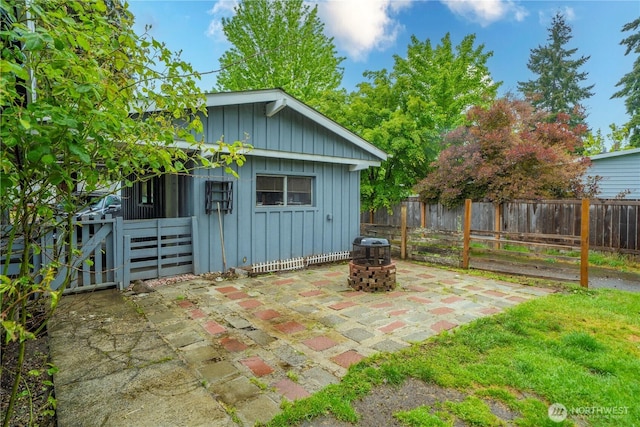 8909 Hipkins Rd SW, Lakewood, WA 98498 - view of patio / terrace