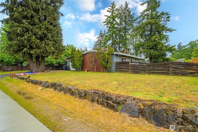 8909 Hipkins Rd SW, Lakewood, WA 98498 - view of yard
