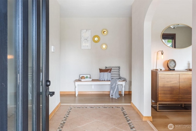 1001 Elm St, Centralia, WA 98531 - entryway with baseboards and arched walkways
