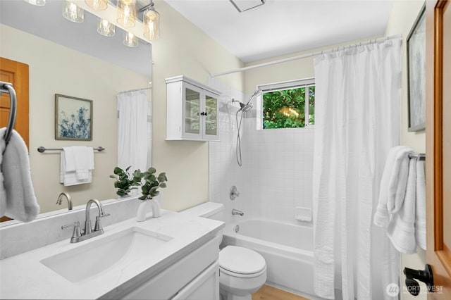 32910 NE 40th Pl, Carnation, WA 98014 - bathroom featuring vanity, shower / tub combo with curtain, and toilet