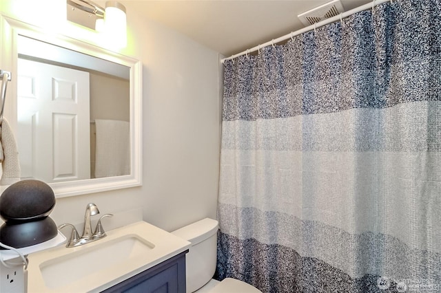 3834 175th Ave NE Unit G16, Redmond, WA 98052 - full bathroom with vanity and toilet