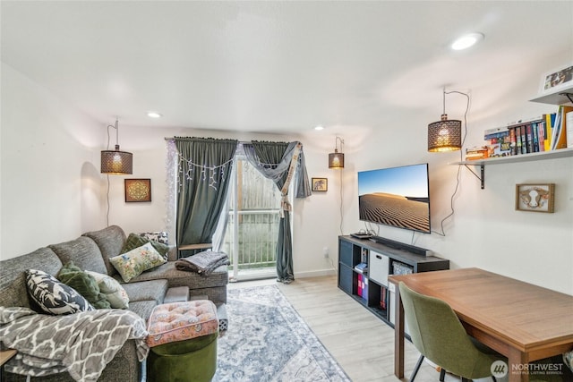 903 N 130th St Unit 113, Seattle, WA 98133 - living room with wood finished floors and recessed lighting