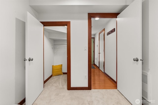 672 NE 40th St, Seattle, WA 98105 - hallway featuring light carpet