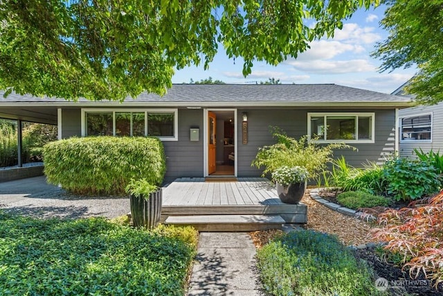 8414 34th Ave SW, Seattle, WA 98126 - ranch-style house with roof with shingles