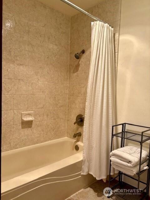 56 Westlake Rd, Oroville, WA 98844 - full bathroom featuring shower / tub combo