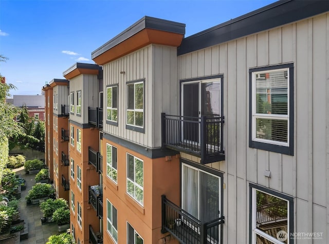 108 5th Ave S Unit 720, Seattle, WA 98104 - photo 3