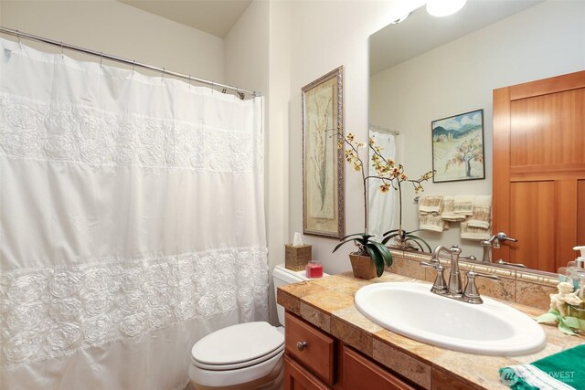 1770 SW Aberdeen Ct, Oak Harbor, WA 98277 - full bath with vanity, toilet, and a shower with shower curtain