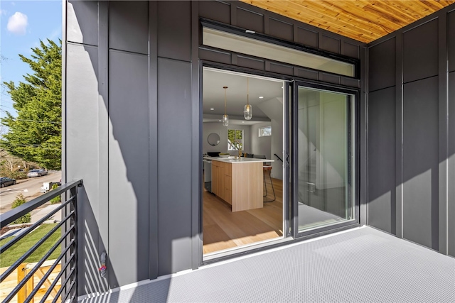 6730 21st Ave SW, Seattle, WA 98106 - view of doorway to property
