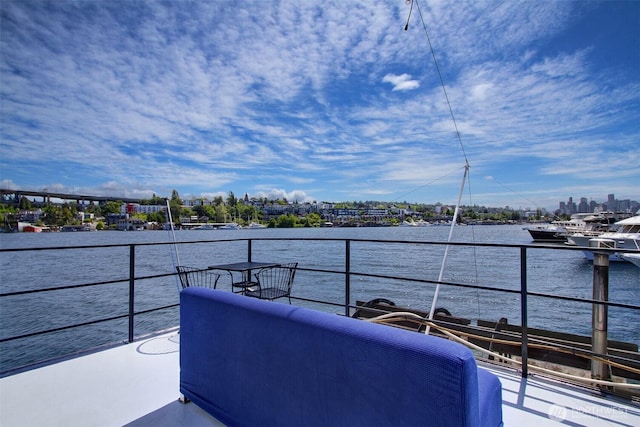 2401 N Northlake Way Unit B13, Seattle, WA 98103 - balcony featuring a water view