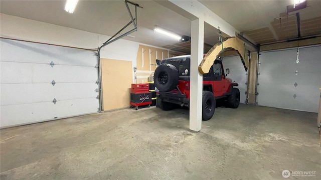 44611 SE 72nd St, Snoqualmie, WA 98065 - garage with a garage door opener