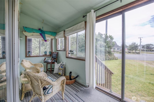 568 Cowlitz Ct SW, Ocean Shores, WA 98569 - sunroom / solarium featuring plenty of natural light, vaulted ceiling, and baseboards