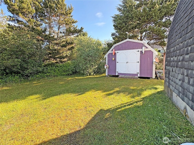 568 Cowlitz Ct SW, Ocean Shores, WA 98569 - view of grassy yard