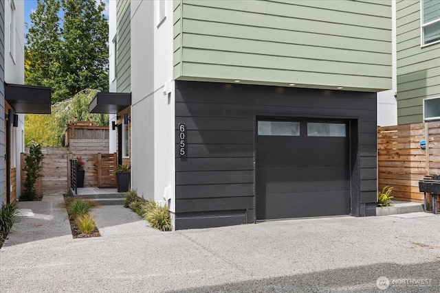 6055 7th Ave NW, Seattle, WA 98107 - view of garage