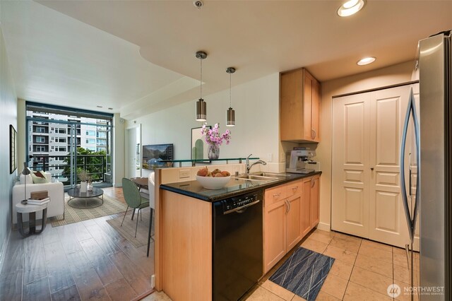 2929 1st Ave Unit 720, Seattle, WA 98121 - photo 3