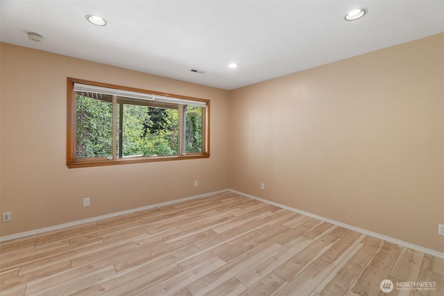 434 N 8th St, Montesano, WA 98563 - unfurnished room with light wood-style floors, baseboards, recessed lighting, and a smoke detector