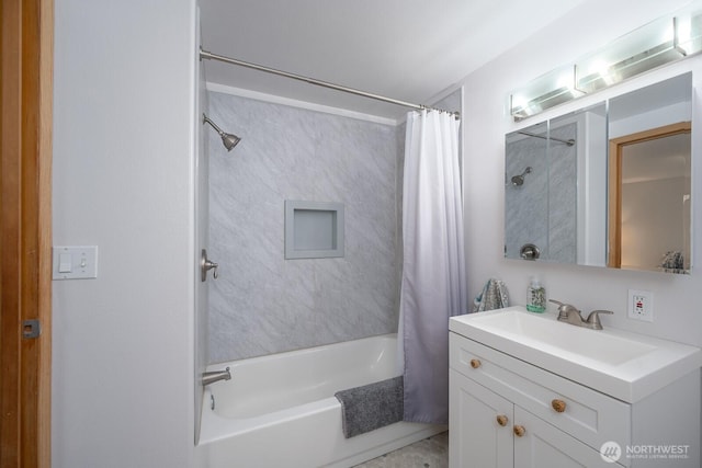 18226 Road B NW, Ephrata, WA 98823 - bathroom featuring shower / tub combo with curtain and vanity