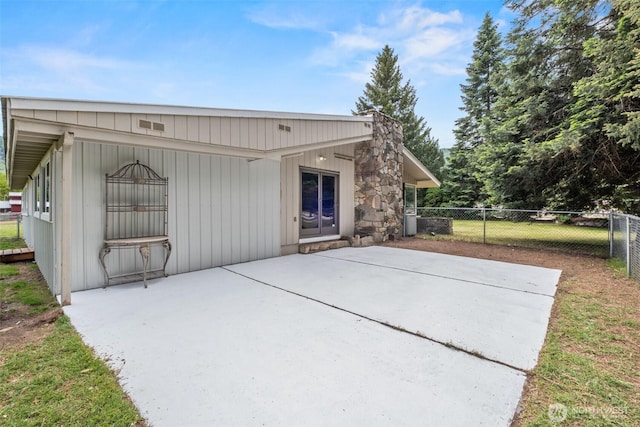 7938 E Leavenworth Rd, Leavenworth, WA 98826 - back of house featuring a patio