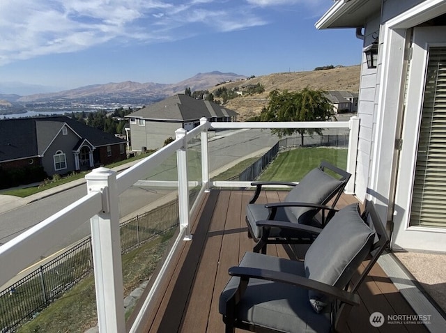 1809 Briarwood Pl, Wenatchee, WA 98802 - balcony featuring a mountain view