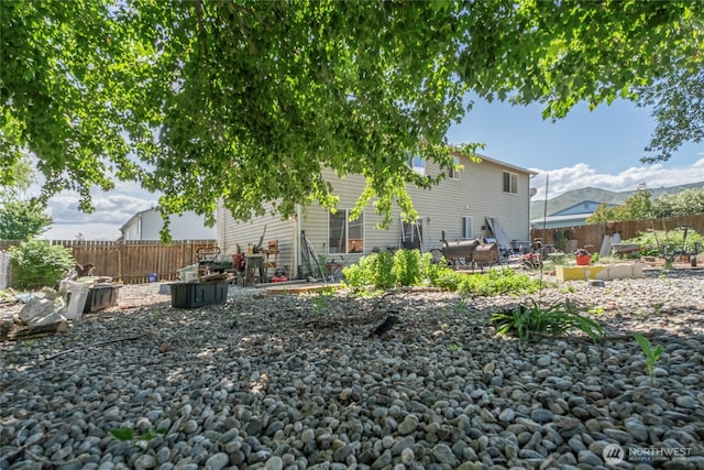 1722 Lincoln Park Cir, Wenatchee, WA 98801 - back of house with a patio