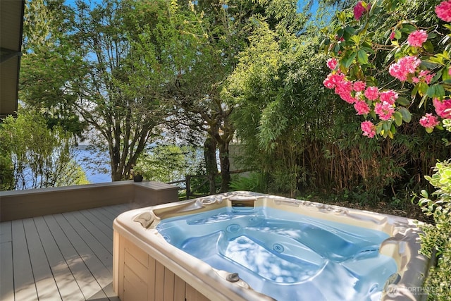 14830 Glen Acres Rd SW, Vashon, WA 98070 - deck with a hot tub