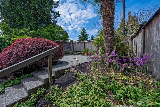 4245 Williams Ave W, Seattle, WA 98199 - view of fenced backyard