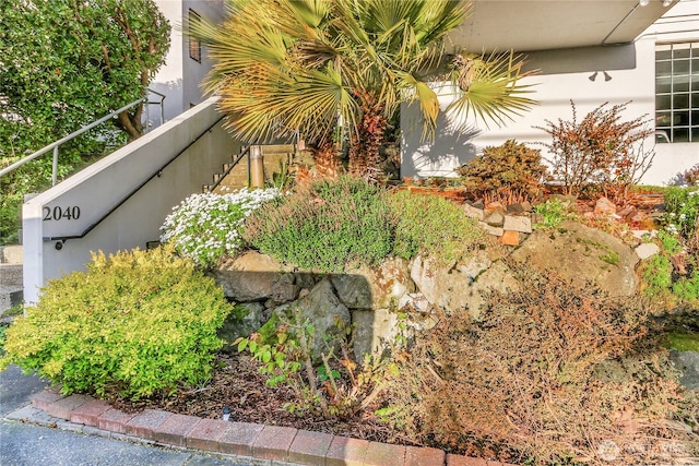 2040 13th Ave W Unit 13, Seattle, WA 98119 - exterior view