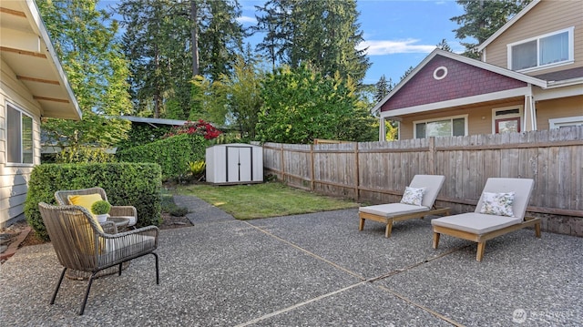 3953 153rd Ave SE, Bellevue, WA 98006 - fenced backyard featuring a patio area