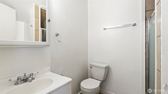 309 E Sumach St, Walla Walla, WA 99362 - full bath featuring toilet, vanity, and a shower
