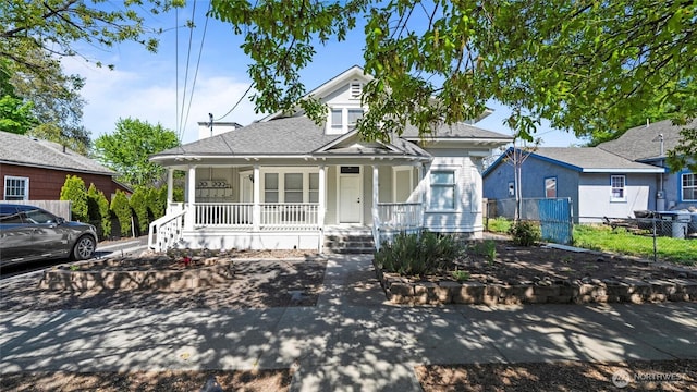 309 E Sumach St, Walla Walla, WA 99362 - view of front facade with covered porch and a shingled roof