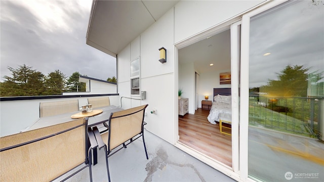 890 Magellan Ave NE Unit 2, Ocean Shores, WA 98569 - balcony featuring outdoor dining space