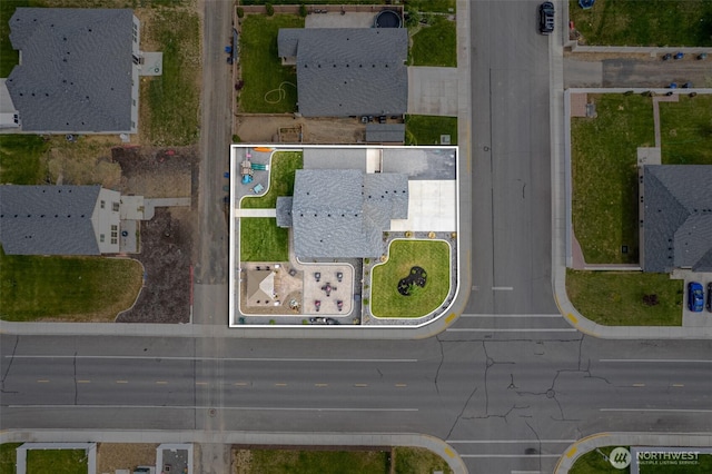 301 K St NE, Quincy, WA 98848 - drone / aerial view