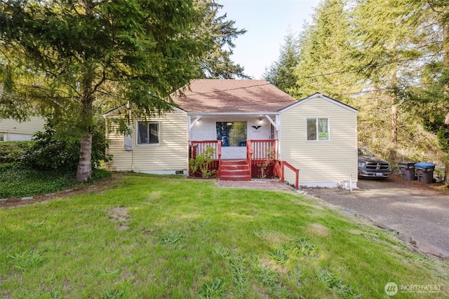 2395 SE Salmonberry Rd, Port Orchard, WA 98366 - view of front of house featuring a front yard and asphalt driveway