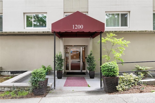 1200 Boylston Ave Unit 505, Seattle, WA 98101 - doorway to property with stucco siding