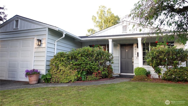 4635 N Defiance St, Tacoma, WA 98407 - ranch-style house with a front lawn and an attached garage