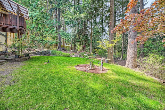 2617 35th Ave SE, Puyallup, WA 98374 - view of grassy yard featuring a deck
