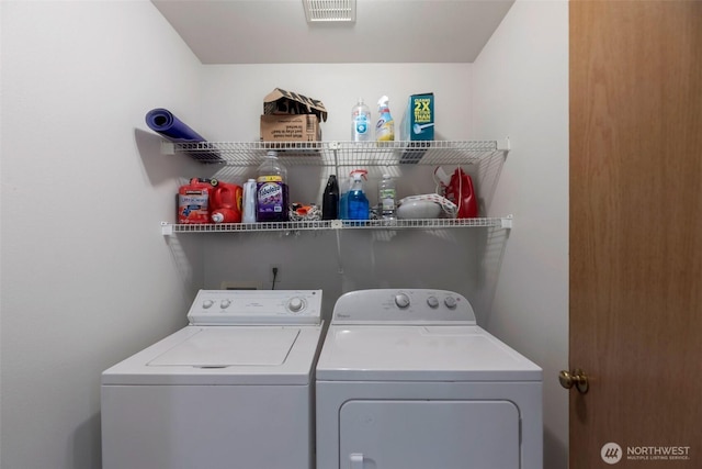 707 S 32nd, Renton, WA 98055 - laundry area featuring washing machine and dryer