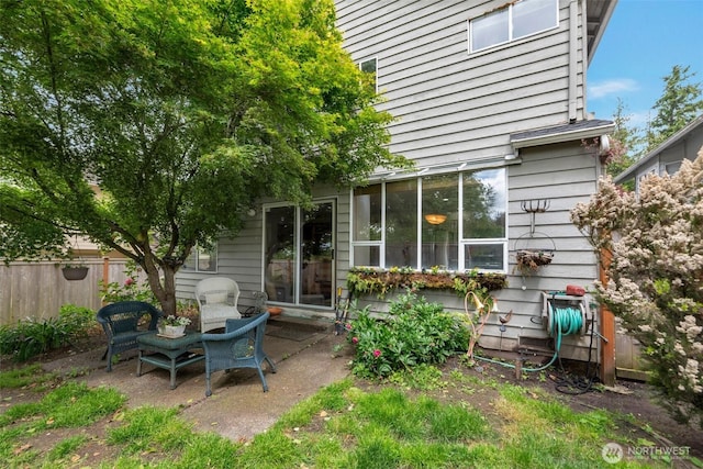 707 S 32nd, Renton, WA 98055 - back of house with a patio area