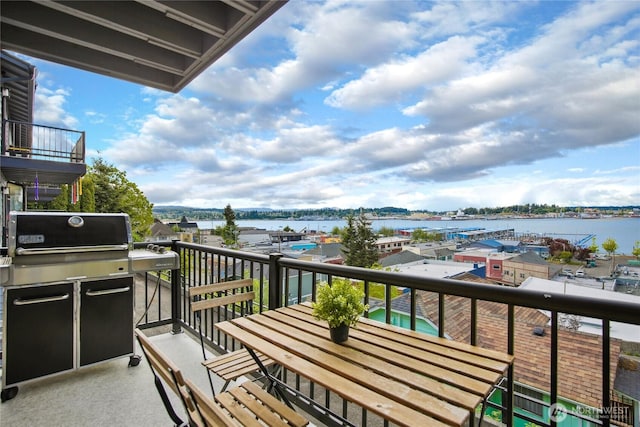 817 Kitsap St, Port Orchard, WA 98366 - balcony featuring a water view