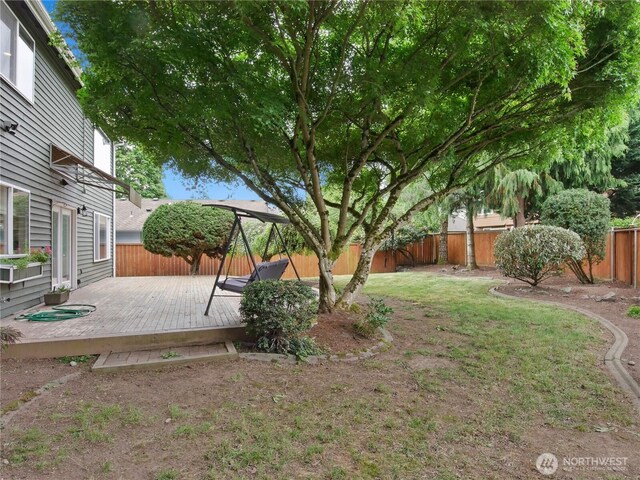 1015 SW 348th Pl, Federal Way, WA 98023 - view of yard with a wooden deck