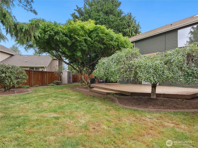 1015 SW 348th Pl, Federal Way, WA 98023 - view of yard with a wooden deck